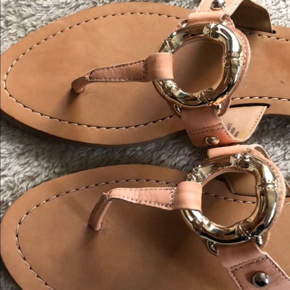 NINE WEST--THONG SANDALS - Picture 2 of 3